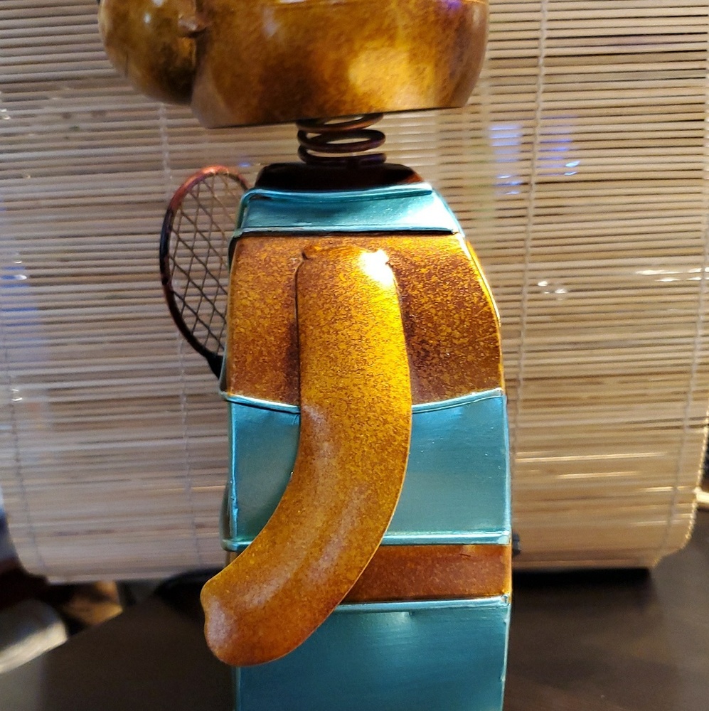 Deco Breeze Tennis Bear Decorative Metal Figurine - Picture 3 of 3